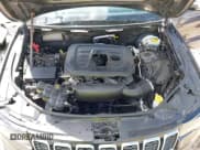 ✅ 2017 Jeep Grand Cherokee Limited • VIN: 1C4RJEBG2HC915552 • Lot: 43256726. Wystawiony na IAAI z przebiegiem 202 855 mil. Bezpłatny archiwum sprzedaży aukcyjnych z USA i szczegółowy raport historii pojazdu na DreamBid. Zdjęcie 10.