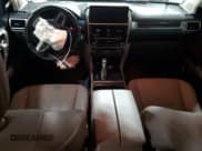 ✅ 2022 Lexus GX 460 Premium • VIN: JTJAM7BX0N5322656 • Lot: 81763545. Wystawiony na Copart z przebiegiem 26 863 mil. Bezpłatny archiwum sprzedaży aukcyjnych z USA i szczegółowy raport historii pojazdu na DreamBid. Zdjęcie 8.