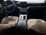 ✅ 2020 Ford Explorer • VIN: 1FMSK8BH0LGB30372 • Lot: 71184365. Wystawiony na Copart z przebiegiem 159 307 mil. Bezpłatny archiwum sprzedaży aukcyjnych z USA i szczegółowy raport historii pojazdu na DreamBid. Zdjęcie 8.