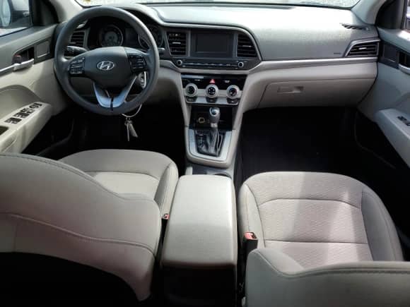 2019 Hyundai Elantra SE with VIN 5NPD74LF5KH493863, listed as a Copart auction lot 84746665 with 155,000 mi miles and Salvage title. Bid and sale history available at DreamBid. Image 8.