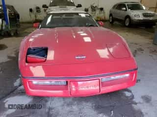 1990 Chevrolet Corvette z VIN 1G1YY3387L5112048, wystawiony jako Copart lot #68652404 z przebiegiem Nie podano mil oraz Czysty tytuł • Clean title. Historia ofert i sprzedaży dostępna na DreamBid. Obrazek 5.