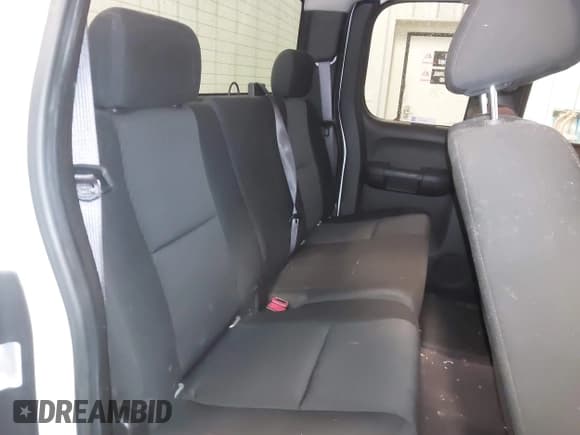 ✅ 2011 Chevrolet Silverado 1500 LT • VIN: 1GCRKSE30BZ105667 • Lot: 43711830. Wystawiony na IAAI z przebiegiem 199 620 mil. Bezpłatny archiwum sprzedaży aukcyjnych z USA i szczegółowy raport historii pojazdu na DreamBid. Zdjęcie 8.