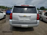 ✅ 2015 Chevrolet Suburban LT • VIN: 1GNSKJKC6FR193962 • Lot: 61508604. Wystawiony na Copart z przebiegiem 233 892 mil. Bezpłatny archiwum sprzedaży aukcyjnych z USA i szczegółowy raport historii pojazdu na DreamBid. Zdjęcie 6.