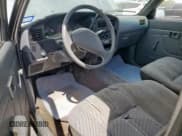 ✅ 1993 Toyota Pickup DLX • VIN: JT4RN93P4P5083841 • Лот: 68662145. Опубликован ранее на Copart с пробегом 259 411 миль. Бесплатный доступ к архиву аукционных продаж из США и подробный отчёт об истории автомобиля на DreamBid. Изображение 8.