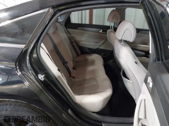 ✅ 2015 Hyundai Sonata SE • VIN: 5NPE24AF6FH017245 • Лот: 43510100. Опубликован ранее на IAAI с пробегом 144 234 миль. Бесплатный доступ к архиву аукционных продаж из США и подробный отчёт об истории автомобиля на DreamBid. Изображение 8.