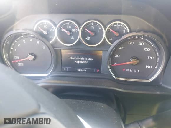 2022 Chevrolet Silverado 1500 LT z VIN 1GCPWCED9NZ194847, wystawiony jako IAAI lot #41697455 z przebiegiem 18 174 mil mil oraz . Historia ofert i sprzedaży dostępna na DreamBid. Obrazek 7.