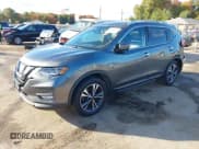 ✅ 2017 Nissan Rogue SL • VIN: 5N1AT2MV0HC761145 • Лот: 43506591. Опубликован ранее на IAAI с пробегом 117 810 миль. Бесплатный доступ к архиву аукционных продаж из США и подробный отчёт об истории автомобиля на DreamBid. Изображение 18.