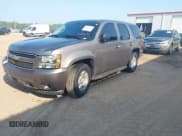✅ 2014 Chevrolet Tahoe Commercial • VIN: 1GNLC2E0XER104529 • Lot: 43217631. Wystawiony na IAAI z przebiegiem 237 010 mil. Bezpłatny archiwum sprzedaży aukcyjnych z USA i szczegółowy raport historii pojazdu na DreamBid. Zdjęcie 2.