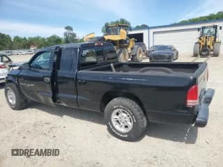✅ 2000 Dodge Dakota • VIN: 1B7GL22X7YS523916 • Lot: 56334055. Wystawiony na Copart z przebiegiem 294 552 mil. Bezpłatny archiwum sprzedaży aukcyjnych z USA i szczegółowy raport historii pojazdu na DreamBid. Zdjęcie 2.