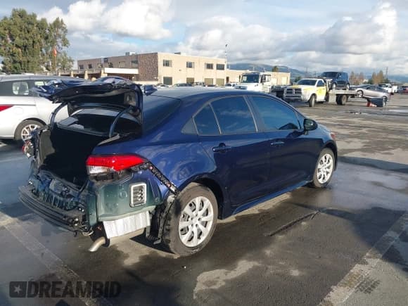 ✅ 2024 Toyota Corolla LE • VIN: JTDB4MEE2RJ015423 • Lot: 43763718. Listed on IAAI with 22,587 mi. Free auction sales archive from the USA and detailed vehicle history report at DreamBid. Image 4.