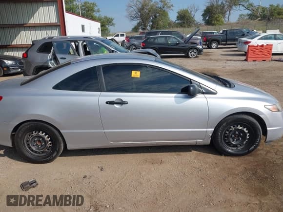 ✅ 2010 Honda Civic • VIN: 2HGFG1B24AH524597 • Lot: 43241874. Listed on IAAI with 181,621 mi. Free auction sales archive from the USA and detailed vehicle history report at DreamBid. Image 13.