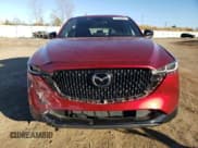 ✅ 2024 Mazda CX-5 Premium • VIN: JM3KFBDY0R0408537 • Lot: 91273065. Wystawiony na Copart z przebiegiem 43 000 mil. Bezpłatny archiwum sprzedaży aukcyjnych z USA i szczegółowy raport historii pojazdu na DreamBid. Zdjęcie 5.