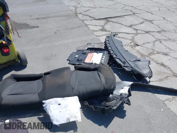 ✅ 2016 Dodge Charger SE • VIN: 2C3CDXBG2GH180550 • Lot: 42730625. Wystawiony na IAAI z przebiegiem Nie podano. Bezpłatny archiwum sprzedaży aukcyjnych z USA i szczegółowy raport historii pojazdu na DreamBid. Zdjęcie 12.