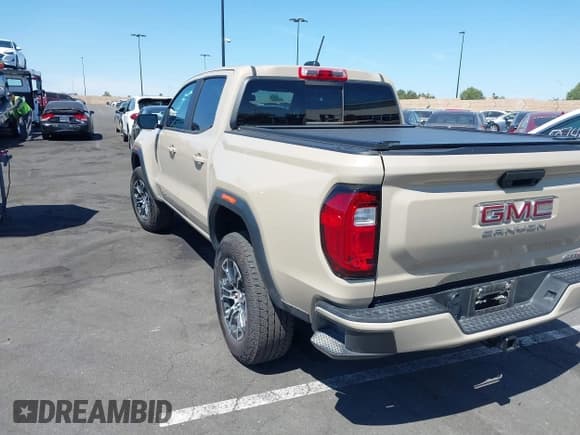 ✅ 2023 GMC Canyon 4WD AT4 • VIN: 1GTP6DEK8P1268880 • Lot: 41992993. Listed on IAAI with 20,365 mi. Free auction sales archive from the USA and detailed vehicle history report at DreamBid. Image 3.