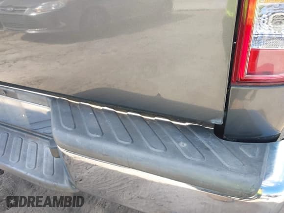 ✅ 2007 Nissan Frontier SE • VIN: 1N6AD06U77C406060 • Lot: 43290867. Listed on IAAI with 240,530 mi. Free auction sales archive from the USA and detailed vehicle history report at DreamBid. Image 12.