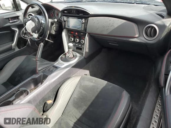 ✅ 2018 Subaru BRZ Limited • VIN: JF1ZCAC11J8603170 • Лот: 58993655. Опубликован ранее на Copart с пробегом 30 105 миль. Бесплатный доступ к архиву аукционных продаж из США и подробный отчёт об истории автомобиля на DreamBid. Изображение 8.