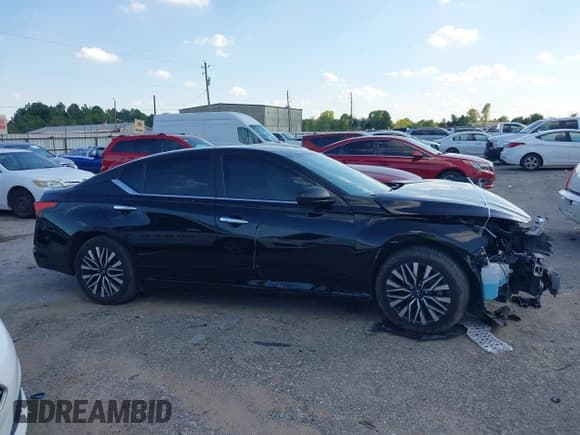 ✅ 2024 Nissan Altima SV • VIN: 1N4BL4DV0RN326190 • Lot: 43520049. Wystawiony na IAAI z przebiegiem 60 780 mil. Bezpłatny archiwum sprzedaży aukcyjnych z USA i szczegółowy raport historii pojazdu na DreamBid. Zdjęcie 13.