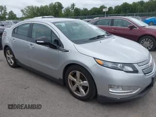 ✅ 2015 Chevrolet Volt • VIN: 1G1RD6E4XFU121347 • Lot: 43013332. Wystawiony na IAAI z przebiegiem 98 340 mil. Bezpłatny archiwum sprzedaży aukcyjnych z USA i szczegółowy raport historii pojazdu na DreamBid. Zdjęcie 1.
