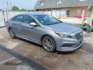 2017 Hyundai Sonata Sport с VIN 5NPE34AB7HH573965, выставлен на аукционе IAAI как лот 43018190 с пробегом 101 712 миль миль и . История ставок и продаж доступна на DreamBid. Изображение 1.