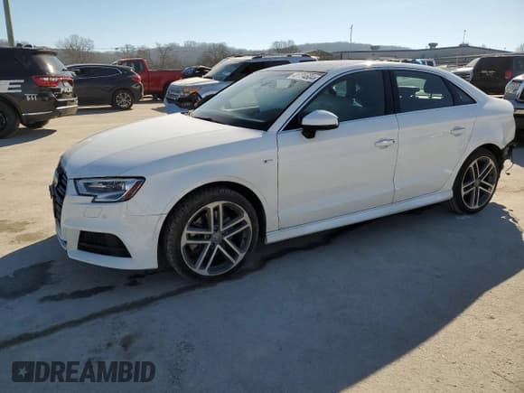 ✅ 2018 Audi A3 Premium Plus • VIN: WAUGUGFF8J1026054 • Лот: 41774604. Опубликован ранее на Copart с пробегом 50 939 миль. Бесплатный доступ к архиву аукционных продаж из США и подробный отчёт об истории автомобиля на DreamBid. Изображение 1.