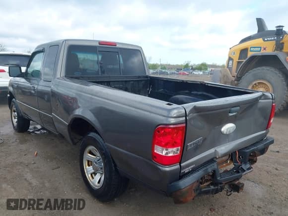 ✅ 2011 Ford Ranger XLT • VIN: 1FTKR4EEXBPB22563 • Lot: 42101752. Listed on IAAI with 211,855 mi. Free auction sales archive from the USA and detailed vehicle history report at DreamBid. Image 3.