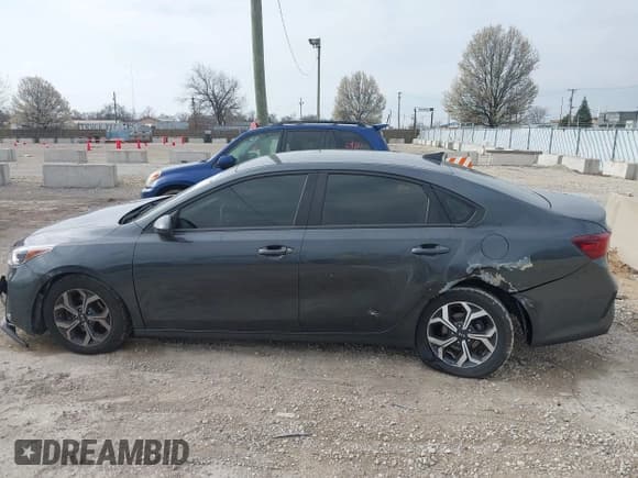 ✅ 2021 Kia Forte LXS • VIN: 3KPF24AD8ME332004 • Lot: 42069968. Wystawiony na IAAI z przebiegiem 74 758 mil. Bezpłatny archiwum sprzedaży aukcyjnych z USA i szczegółowy raport historii pojazdu na DreamBid. Zdjęcie 15.