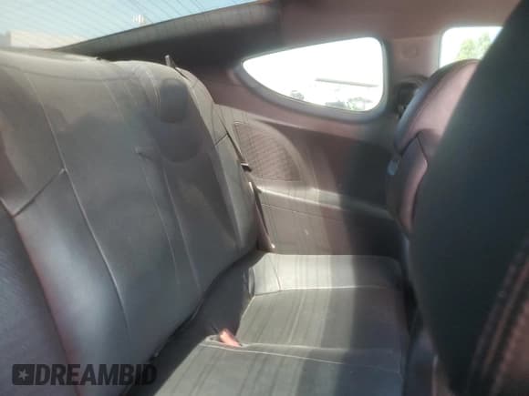 ✅ 2013 Hyundai Genesis Coupe Track • VIN: KMHHU6KJ4DU101052 • Lot: 70898765. Listed on Copart with 96,683 mi. Free auction sales archive from the USA and detailed vehicle history report at DreamBid. Image 10.