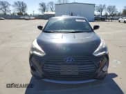 ✅ 2015 Hyundai Veloster Turbo • VIN: KMHTC6AE6FU227515 • Lot: 47118325. Wystawiony na Copart z przebiegiem 93 900 mil. Bezpłatny archiwum sprzedaży aukcyjnych z USA i szczegółowy raport historii pojazdu na DreamBid. Zdjęcie 5.