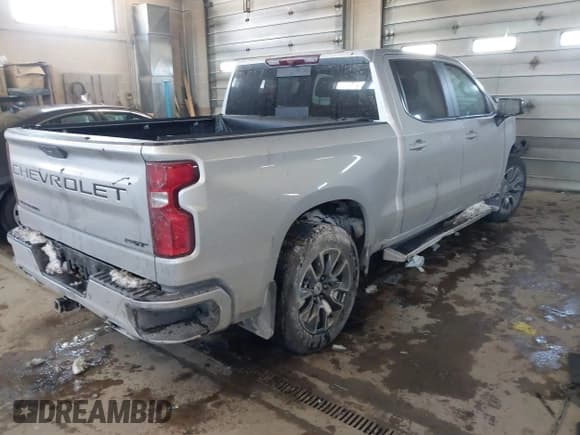 ✅ 2020 Chevrolet Silverado 1500 RST • VIN: 3GCUYEET8LG311055 • Lot: 41610226. Listed on IAAI with 88,332 mi. Free auction sales archive from the USA and detailed vehicle history report at DreamBid. Image 4.
