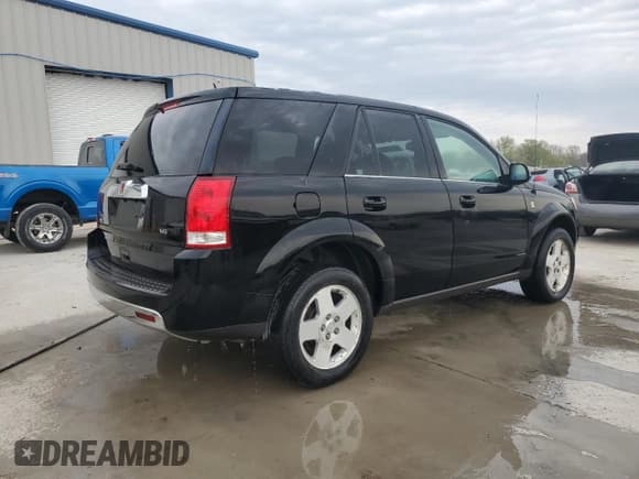 ✅ 2006 Saturn VUE • VIN: 5GZCZ53406S808245 • Lot: 52963385. Wystawiony na Copart z przebiegiem 199 022 mil. Bezpłatny archiwum sprzedaży aukcyjnych z USA i szczegółowy raport historii pojazdu na DreamBid. Zdjęcie 3.