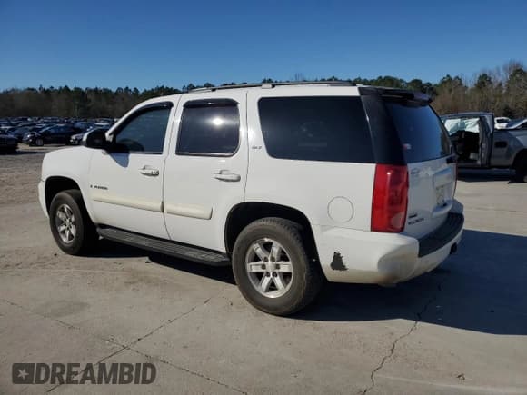 ✅ 2008 GMC Yukon SLT 4SA • VIN: 1GKFC13018R143344 • Lot: 86899264. Listed on Copart with 272,652 mi. Free auction sales archive from the USA and detailed vehicle history report at DreamBid. Image 2.