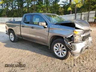 ✅ 2021 Chevrolet Silverado 1500 Custom • VIN: 1GCRYBEKXMZ345057 • Lot: 70505974. Wystawiony na Copart z przebiegiem 91 627 mil. Bezpłatny archiwum sprzedaży aukcyjnych z USA i szczegółowy raport historii pojazdu na DreamBid. Zdjęcie 4.