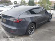 ✅ 2022 Tesla Model 3 • VIN: 5YJ3E1EA2NF235465 • Lot: 42836189. Wystawiony na IAAI z przebiegiem 67 722 mil. Bezpłatny archiwum sprzedaży aukcyjnych z USA i szczegółowy raport historii pojazdu na DreamBid. Zdjęcie 4.
