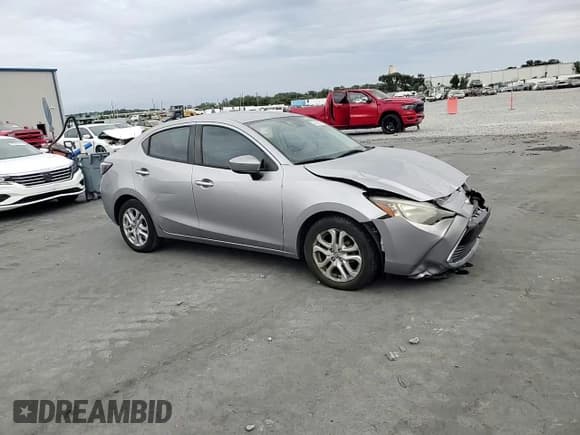 ✅ 2016 Scion iA • VIN: 3MYDLBZV6GY110586 • Lot: 94565375. Wystawiony na Copart z przebiegiem Nie podano. Bezpłatny archiwum sprzedaży aukcyjnych z USA i szczegółowy raport historii pojazdu na DreamBid. Zdjęcie 13.