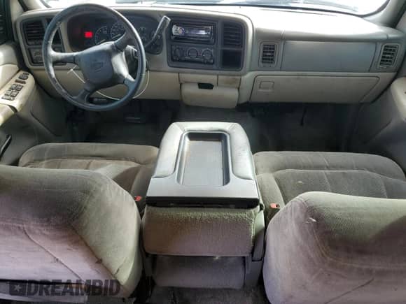 2000 Chevrolet Suburban LS с VIN 3GNEC16TXYG174192, выставлен на аукционе Copart как лот 81283754 с пробегом 329 595 миль миль и Списание • Salvage title. История ставок и продаж доступна на DreamBid. Изображение 8.