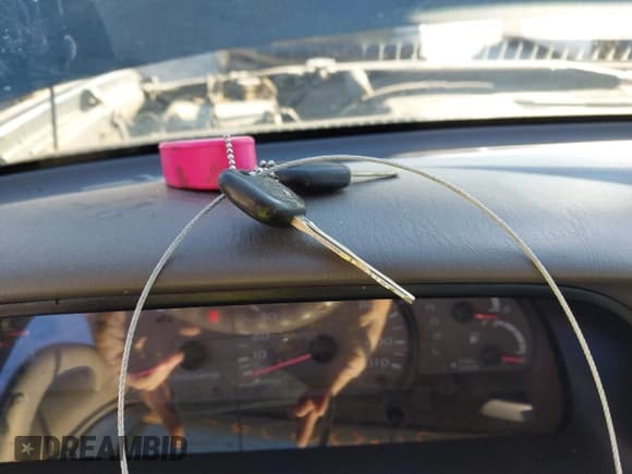 ✅ 2003 Toyota Sequoia SR5 • VIN: 5TDZT34A43S200500 • Лот: 43606322. Опубликован ранее на IAAI с пробегом 261 303 миль. Бесплатный доступ к архиву аукционных продаж из США и подробный отчёт об истории автомобиля на DreamBid. Изображение 11.