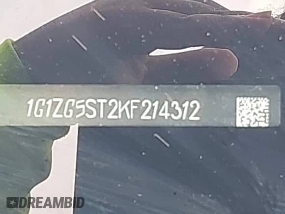 2019 Chevrolet Malibu RS z VIN 1G1ZG5ST2KF214312, wystawiony jako IAAI lot #43234853 z przebiegiem 139 114 mil mil oraz . Historia ofert i sprzedaży dostępna na DreamBid. Obrazek 9.