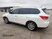 ✅ 2016 Nissan Pathfinder SV • VIN: 5N1AR2MN1GC612045 • Lot: 71159195. Listed on Copart with 178,738 mi. Free auction sales archive from the USA and detailed vehicle history report at DreamBid. Image 2.