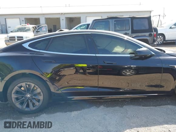 ✅ 2020 Tesla Model S Long Range • VIN: 5YJSA1E29LF401431 • Лот: 43147452. Опубликован ранее на IAAI с пробегом 95 268 миль. Бесплатный доступ к архиву аукционных продаж из США и подробный отчёт об истории автомобиля на DreamBid. Изображение 13.