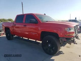 ✅ 2018 Chevrolet Silverado 1500 Custom • VIN: 3GCUKPECXJG296259 • Лот: 73324234. Опубликован ранее на Copart с пробегом 101 989 миль. Бесплатный доступ к архиву аукционных продаж из США и подробный отчёт об истории автомобиля на DreamBid. Изображение 4.