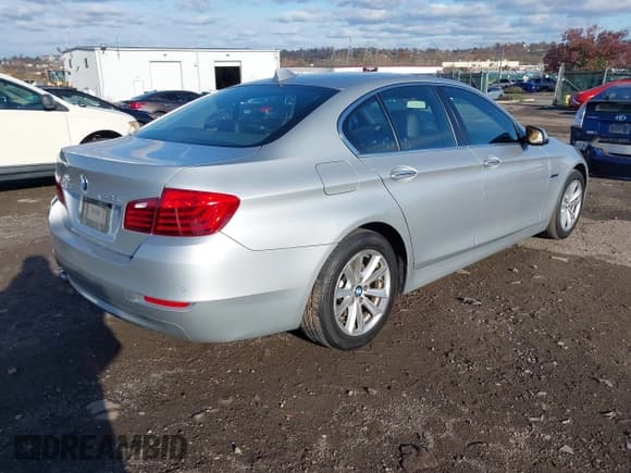 ✅ 2015 BMW 5 Series 528i xDrive • VIN: WBA5A7C50FD628710 • Lot: 43660701. Listed on IAAI with 133,009 mi. Free auction sales archive from the USA and detailed vehicle history report at DreamBid. Image 4.