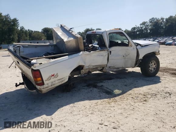 ✅ 1999 Chevrolet Silverado 1500 • VIN: 1GCEK14T0XE116788 • Лот: 75709104. Опубликован ранее на Copart с пробегом Не указан. Бесплатный доступ к архиву аукционных продаж из США и подробный отчёт об истории автомобиля на DreamBid. Изображение 3.