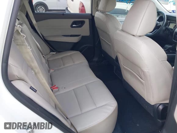 ✅ 2022 Nissan Rogue SV • VIN: 5N1BT3BA5NC733525 • Lot: 42930239. Wystawiony na IAAI z przebiegiem 56 639 mil. Bezpłatny archiwum sprzedaży aukcyjnych z USA i szczegółowy raport historii pojazdu na DreamBid. Zdjęcie 8.