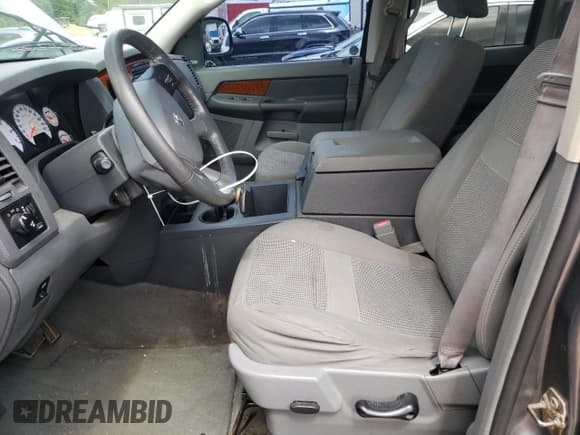 ✅ 2006 Dodge 1500 SLT • VIN: 1D7HU18206S708674 • Лот: 62305444. Опубликован ранее на Copart с пробегом 140 416 миль. Бесплатный доступ к архиву аукционных продаж из США и подробный отчёт об истории автомобиля на DreamBid. Изображение 7.