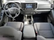 ✅ 2025 Nissan Frontier SL • VIN: 1N6ED1EJ3SN634441 • Lot: 90594335. Wystawiony na Copart z przebiegiem 8 453 mil. Bezpłatny archiwum sprzedaży aukcyjnych z USA i szczegółowy raport historii pojazdu na DreamBid. Zdjęcie 8.