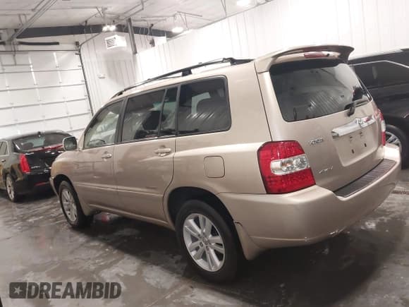 ✅ 2007 Toyota Highlander w/3rd Row • VIN: JTEEW21A070045078 • Lot: 42415121. Wystawiony na IAAI z przebiegiem 94 014 mil. Bezpłatny archiwum sprzedaży aukcyjnych z USA i szczegółowy raport historii pojazdu na DreamBid. Zdjęcie 14.