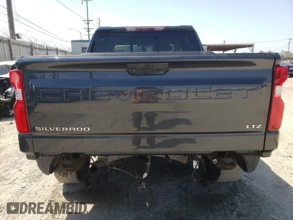 ✅ 2020 Chevrolet Silverado 1500 LTZ • VIN: 1GCUYGEL9LZ219724 • Lot: 66655174. Wystawiony na Copart z przebiegiem 47 087 mil. Bezpłatny archiwum sprzedaży aukcyjnych z USA i szczegółowy raport historii pojazdu na DreamBid. Zdjęcie 6.
