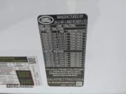 ✅ 2023 Land Rover Range Rover SE • VIN: SALKP9E77PA075564 • Lot: 43009703. Wystawiony na IAAI z przebiegiem Nie podano. Bezpłatny archiwum sprzedaży aukcyjnych z USA i szczegółowy raport historii pojazdu na DreamBid. Zdjęcie 9.