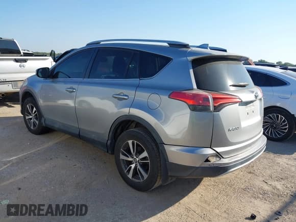 ✅ 2016 Toyota RAV4 XLE • VIN: 2T3WFREV3GW238688 • Лот: 43479172. Опубликован ранее на IAAI с пробегом 146 512 миль. Бесплатный доступ к архиву аукционных продаж из США и подробный отчёт об истории автомобиля на DreamBid. Изображение 3.