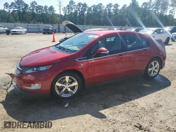 ✅ 2013 Chevrolet Volt • VIN: 1G1RD6E40DU121631 • Lot: 68690484. Wystawiony na Copart z przebiegiem 32 772 mil. Bezpłatny archiwum sprzedaży aukcyjnych z USA i szczegółowy raport historii pojazdu na DreamBid. Zdjęcie 1.